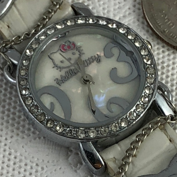 Hello Kitty Childs Watch MOP Face with Crystals - Picture 1 of 3